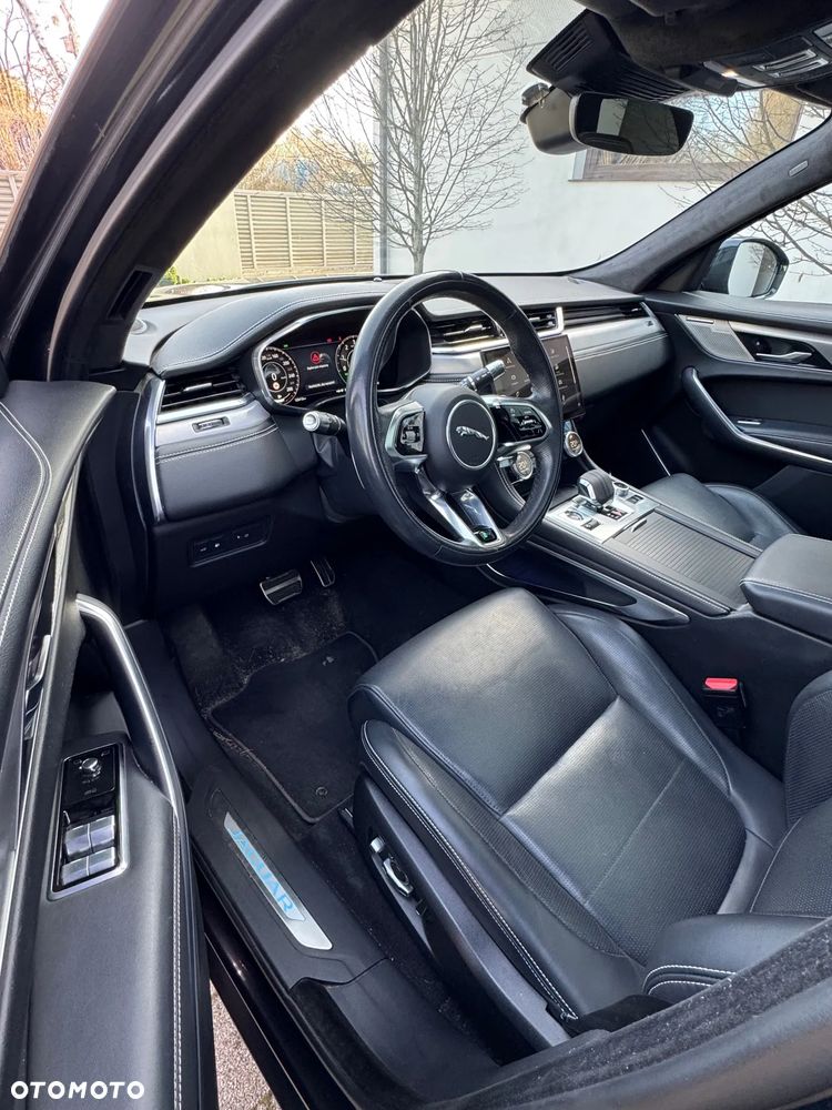 Jaguar F-Pace 2.0 P400e PHEV AWD R-Dynamic HSE - 7