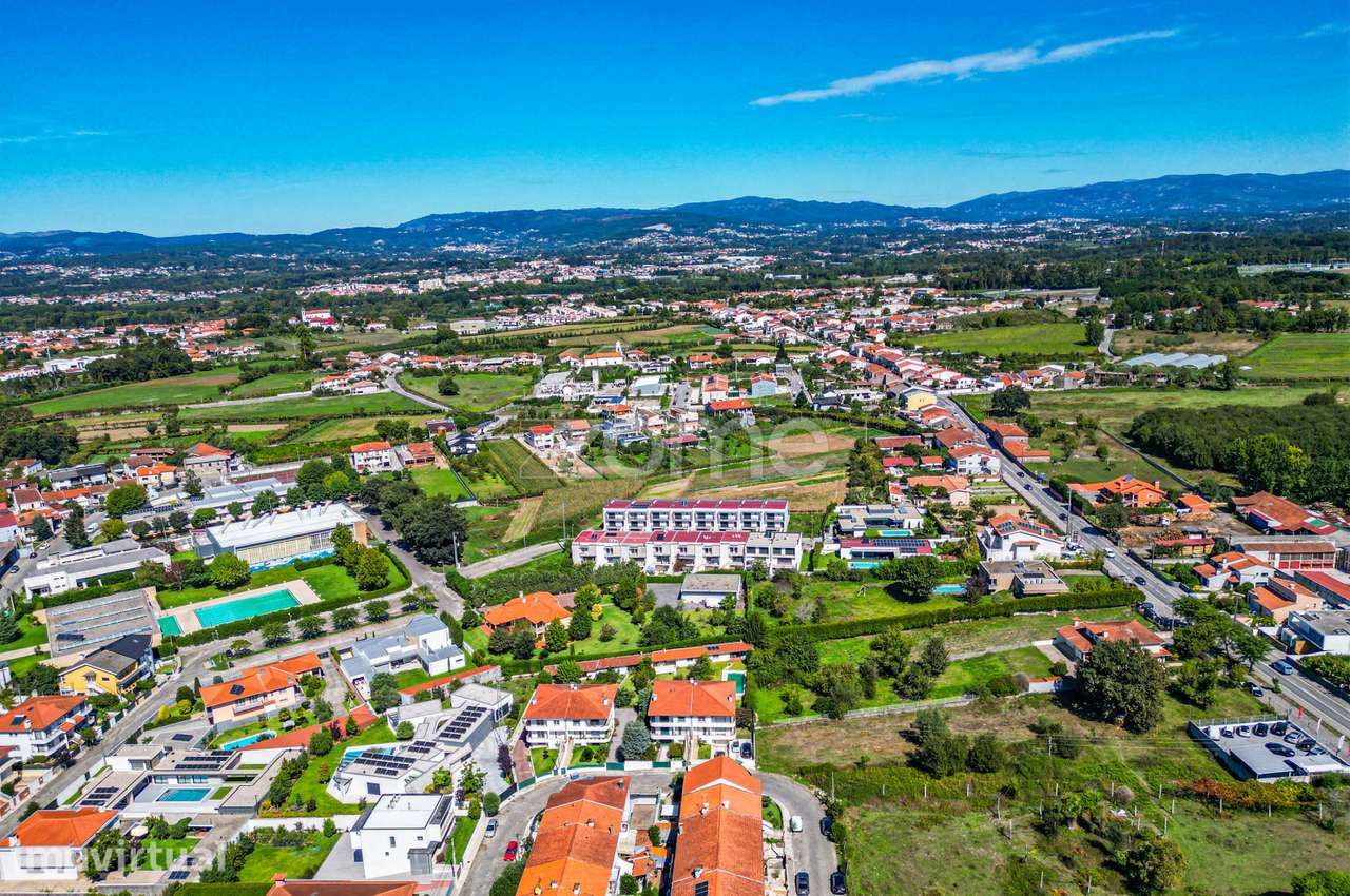 Moradia T4 em Merelim - BRAGA - Grande imagem: 2/47