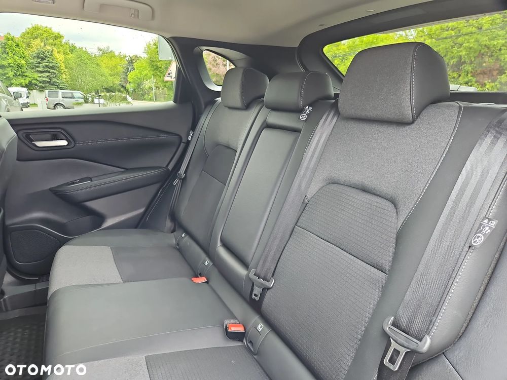 Nissan Qashqai 1.3 DIG-T MHEV N-Connecta Xtronic - 17