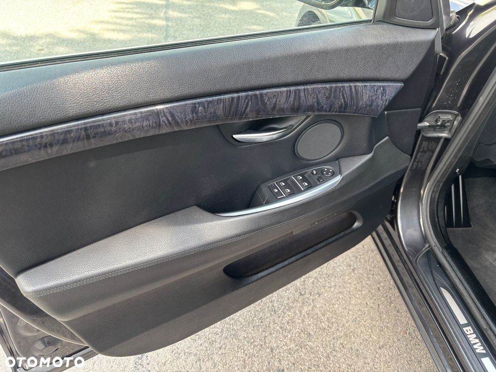 BMW 5GT 530d xDrive - 15
