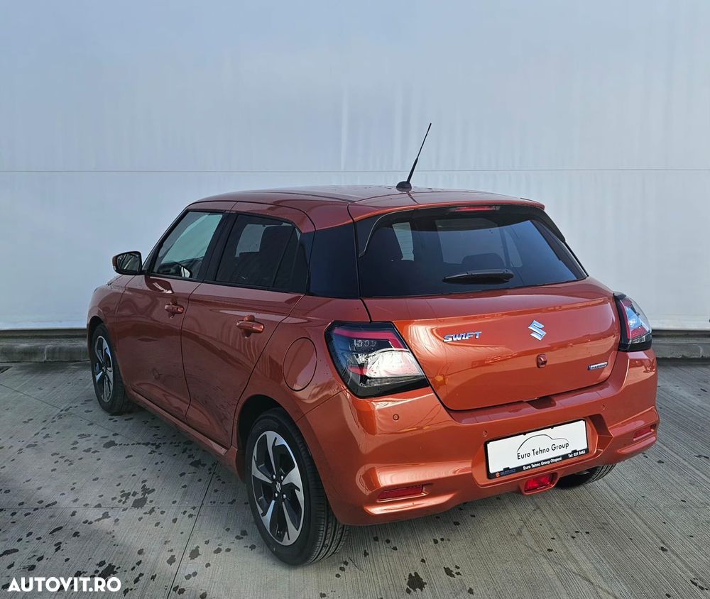 Suzuki Swift 1.2 Dualjet 12V MHEV CVT Spirit - 2
