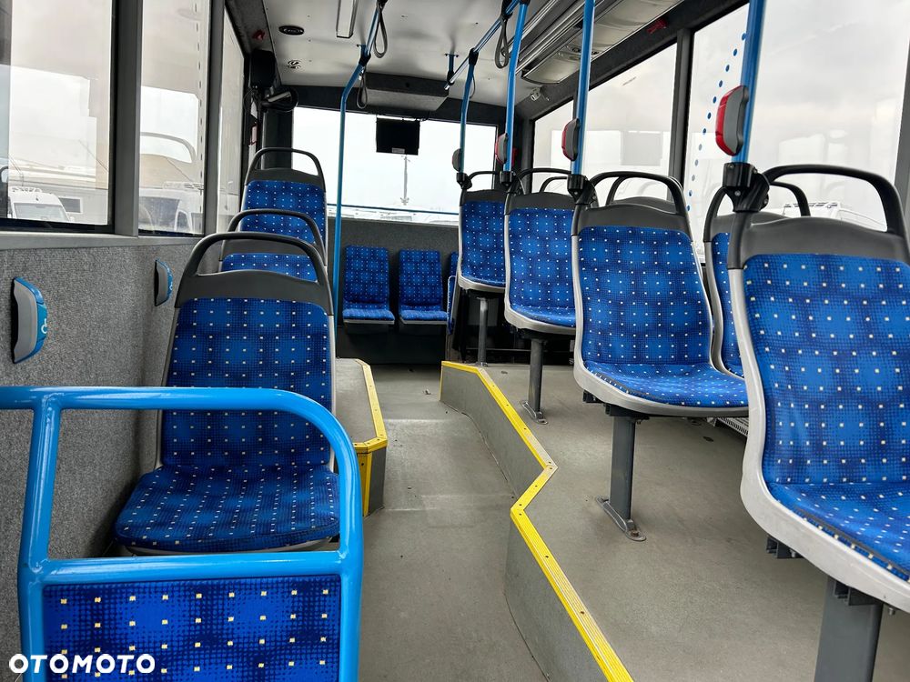 Mercedes-Benz Sprinter 516 - 17