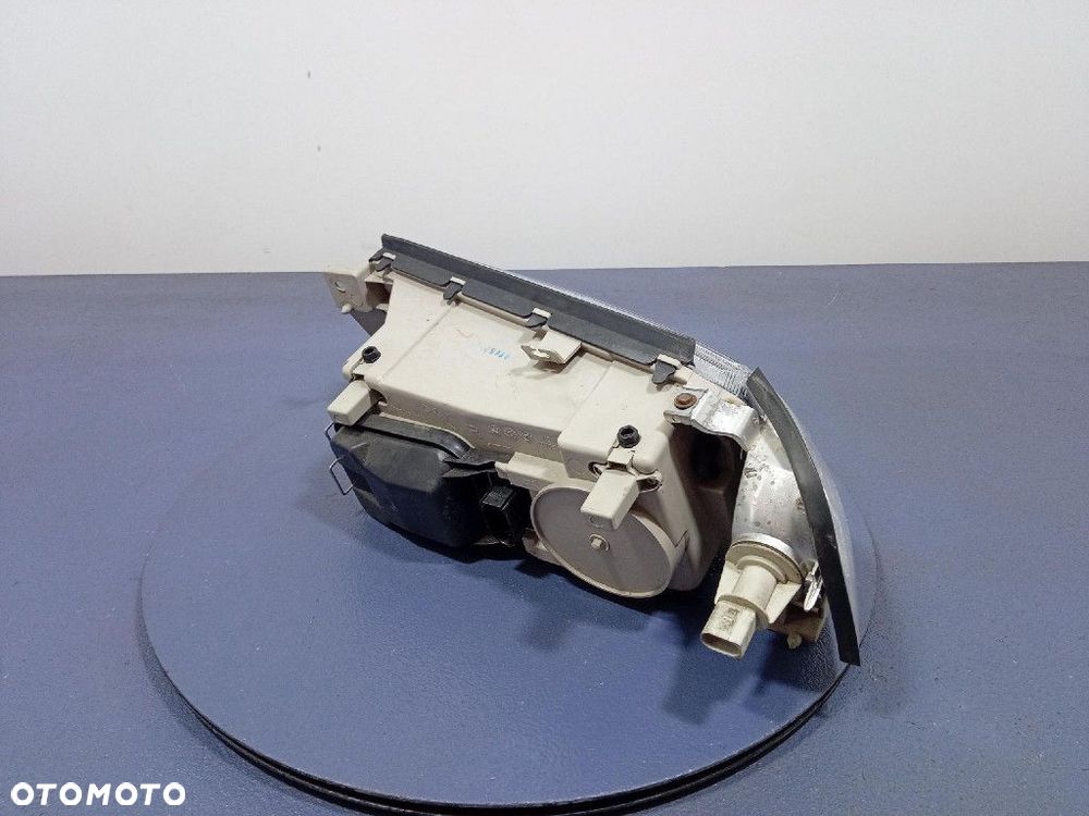 SKODA OCTAVIA I LIFT 00- REFLEKTOR PRAWY LAMPA H4 EU 20-6231 - 4