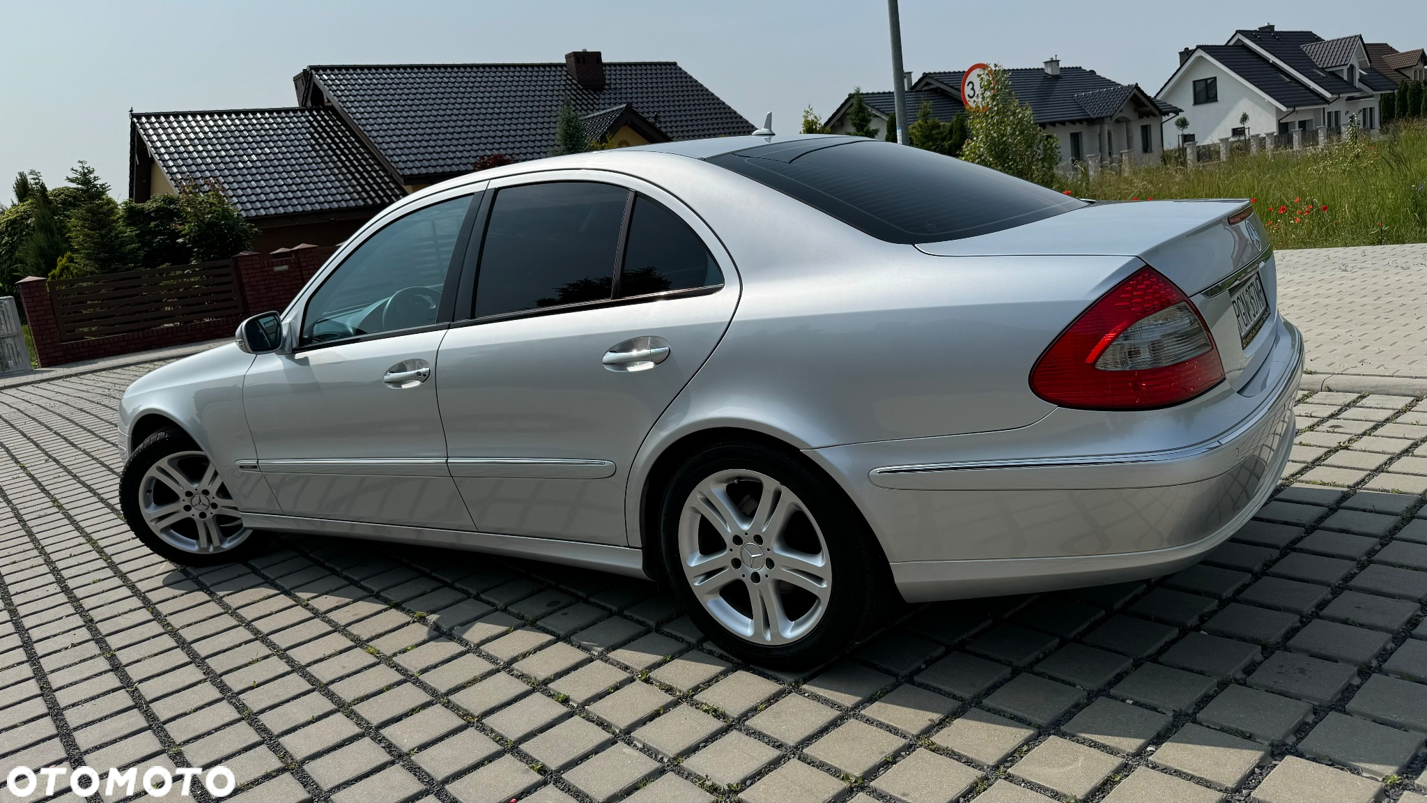 Mercedes-Benz Klasa E - 12