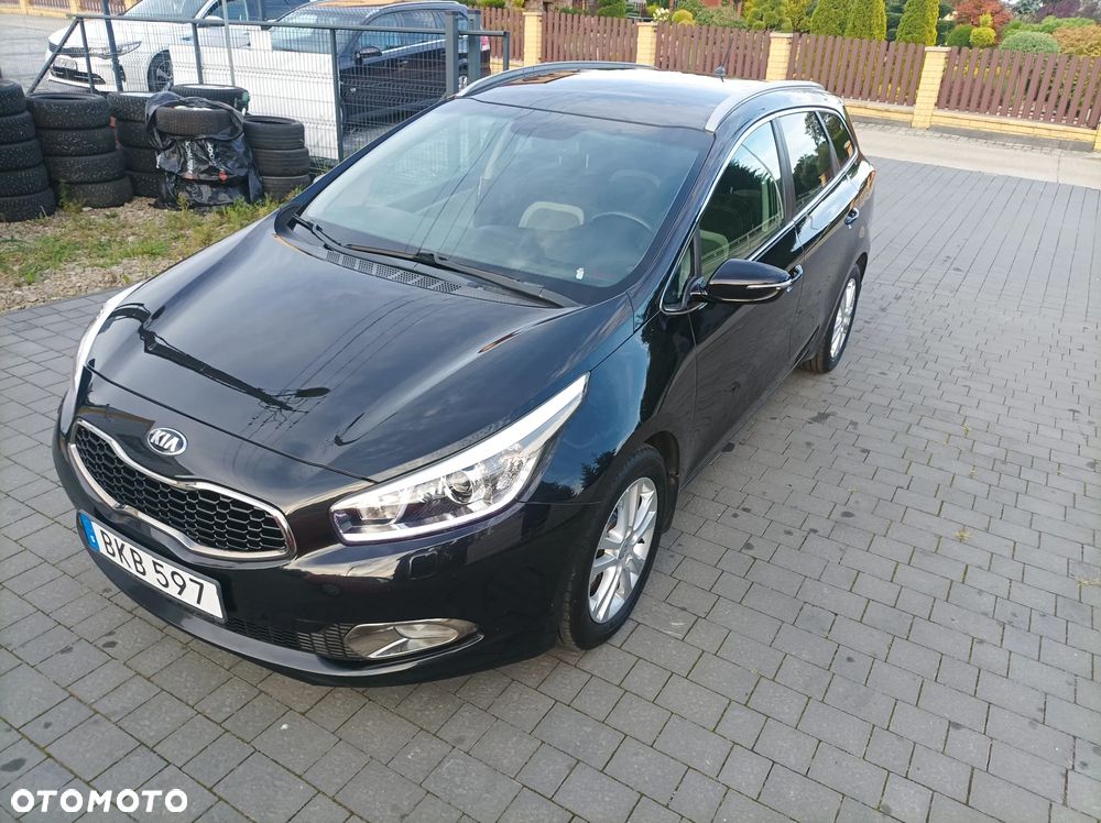 Kia Ceed 1.6 CRDi 128 ISG Platinum Edition - 17