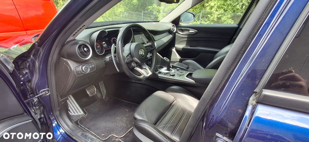 Alfa Romeo Giulia 2.2 D Turbo Veloce Q4 - 10