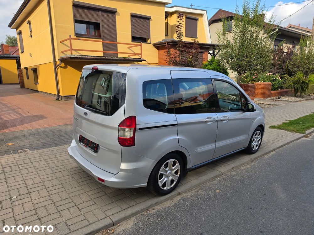 Ford Tourneo Courier 1.5 TDCi Trend - 4