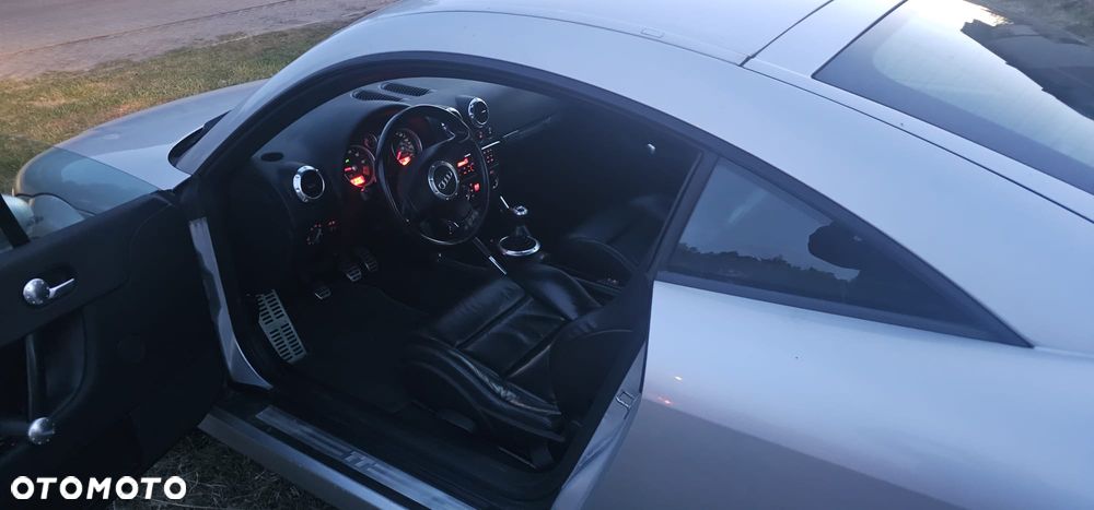 Audi TT Coupé 1.8T - 4