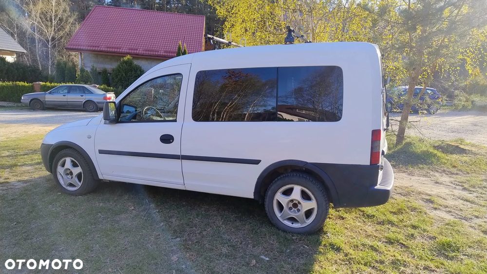 Opel Combo Tour Essentia - 9