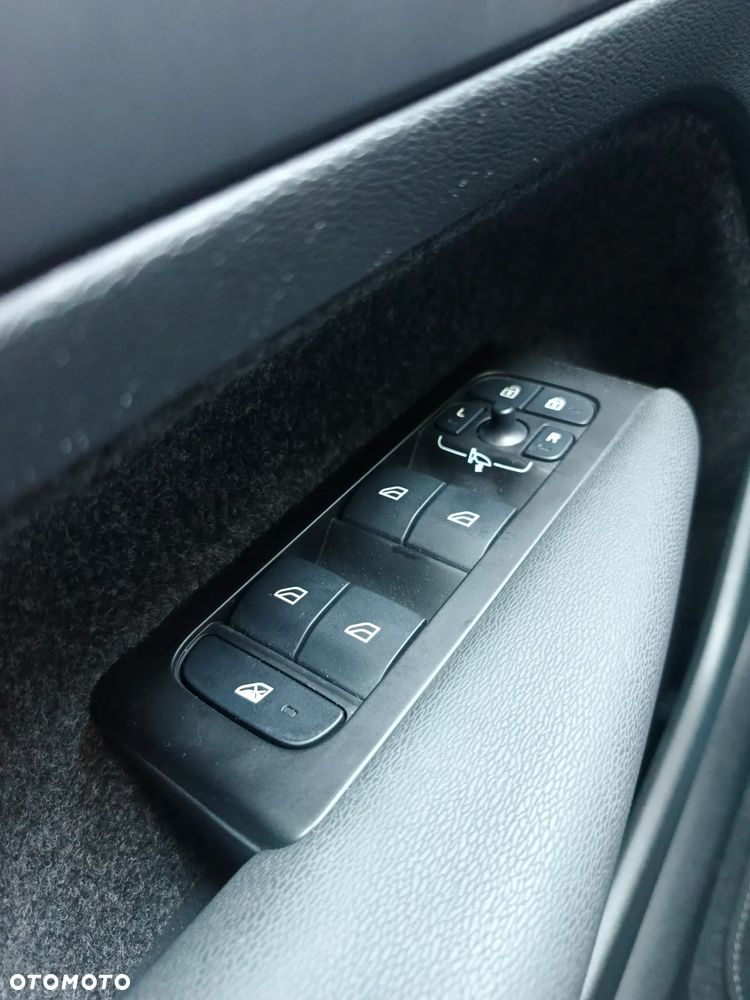 Volvo XC 40 T4 Plug-In Hybrid Core - 21