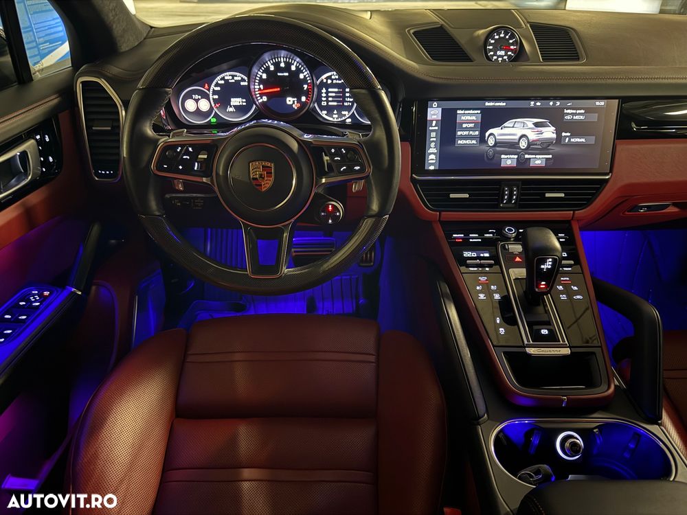 Porsche Cayenne - 31