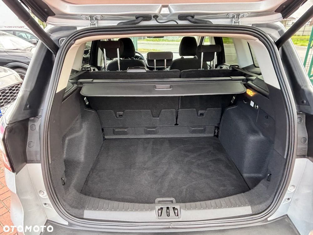 Ford Kuga - 21
