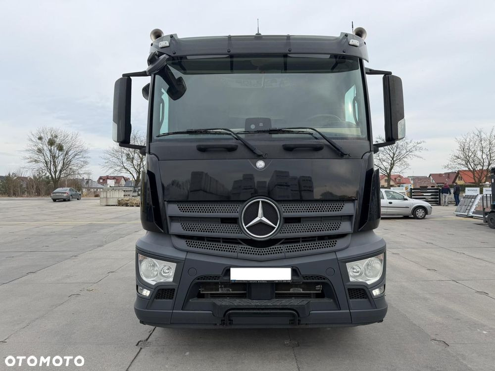 Mercedes-Benz Actros - 2