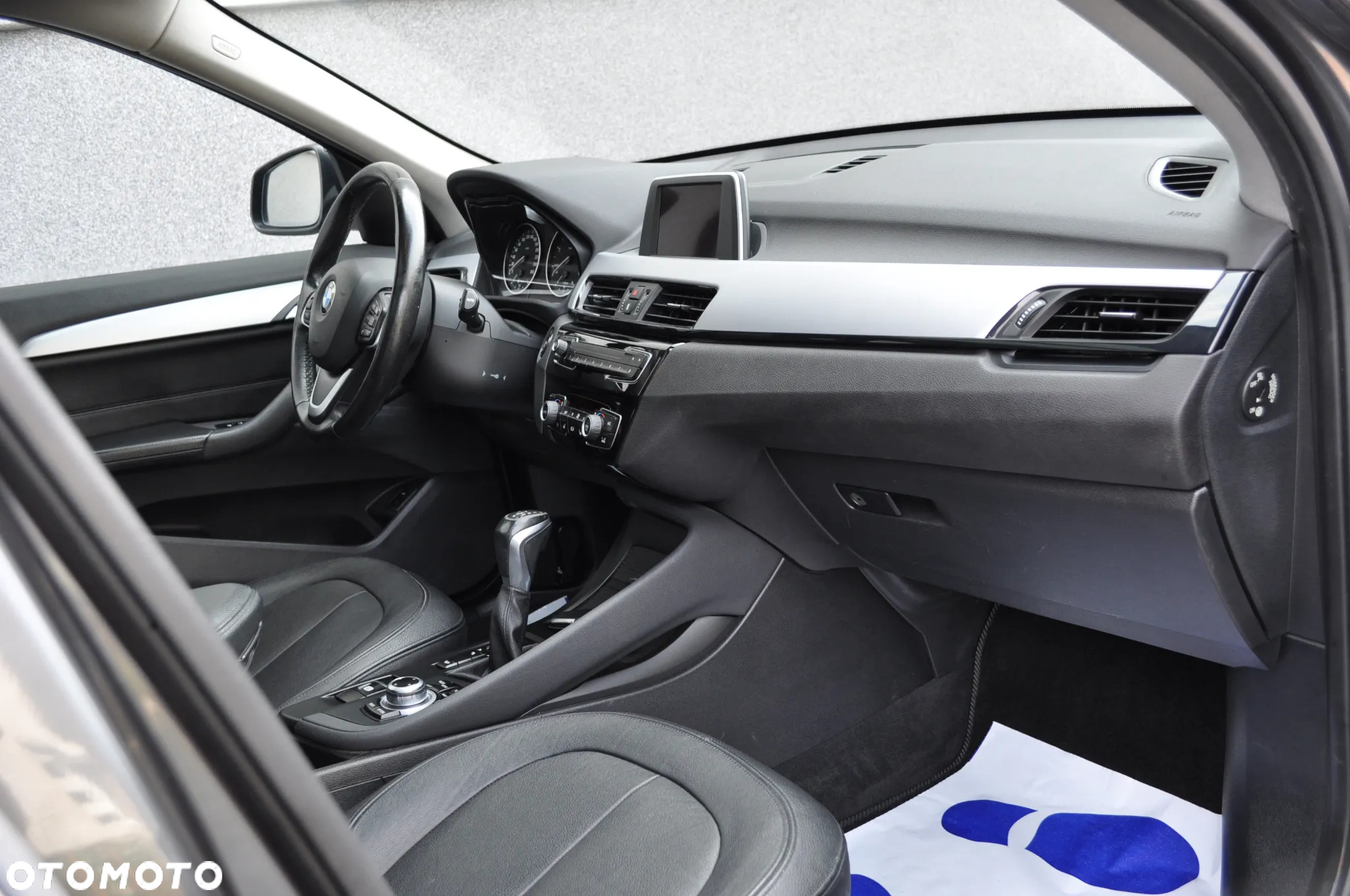 BMW X1 xDrive18d Business Edition - 19