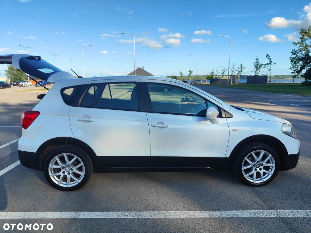 Suzuki SX4 - 4