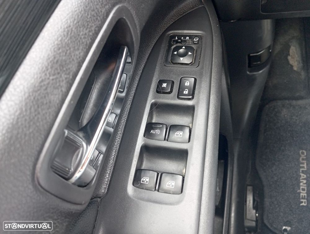 Mitsubishi Outlander 2.2 DI-D Intense - 13