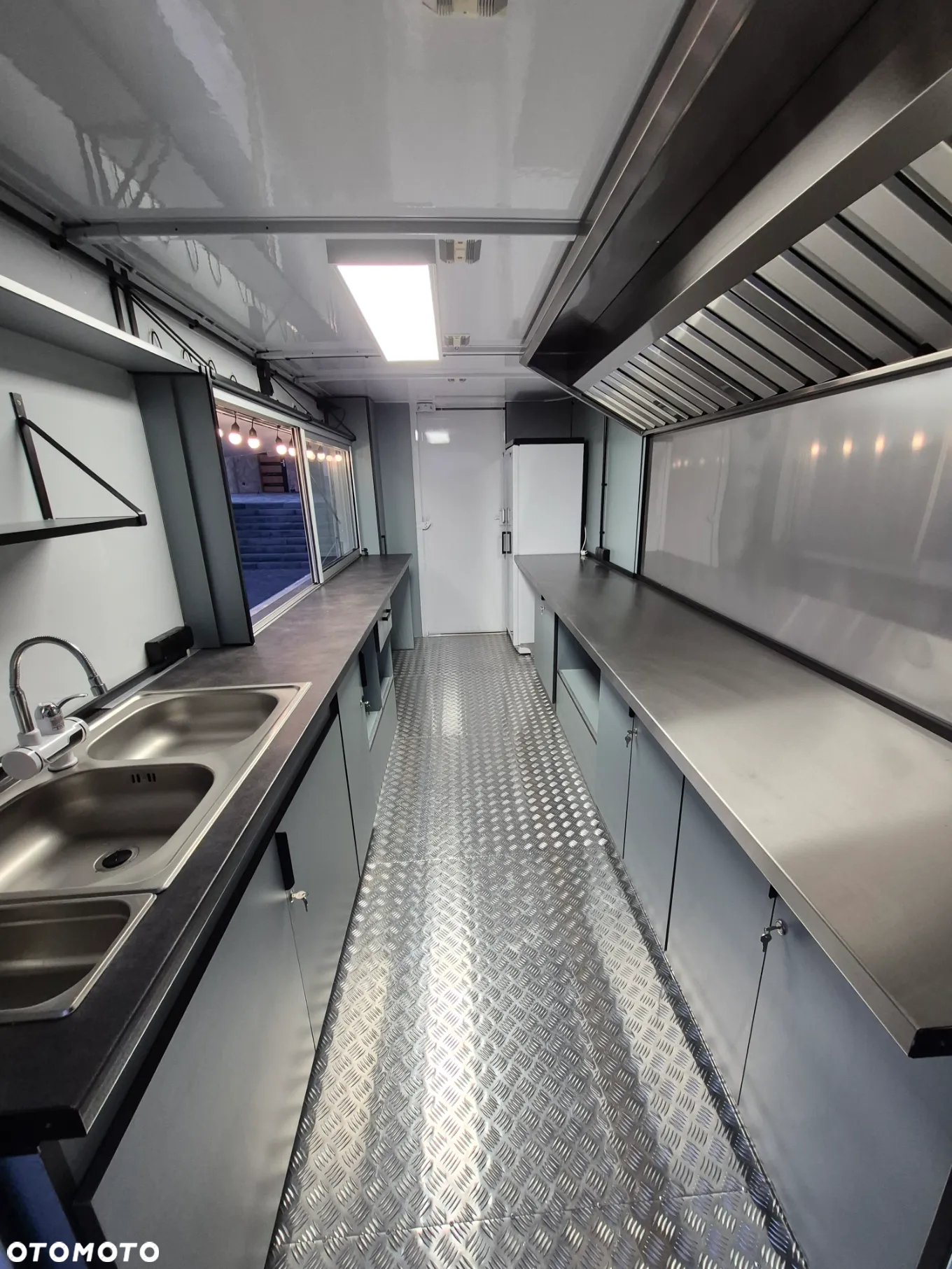 Iveco Food Truck Sklep Bar Specjalny - 5