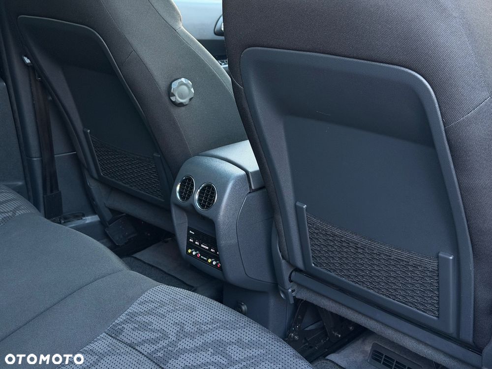 Peugeot 3008 120 VTi Style - 28