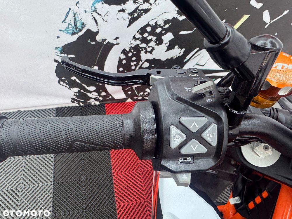 KTM Super Duke - 24