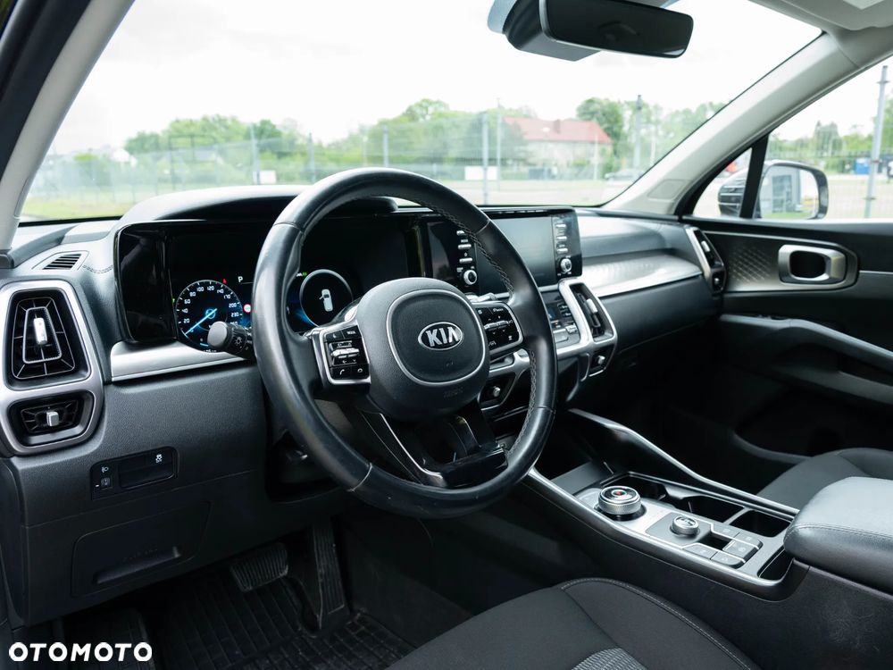 Kia Sorento 1.6 T-GDI HEV M - 16