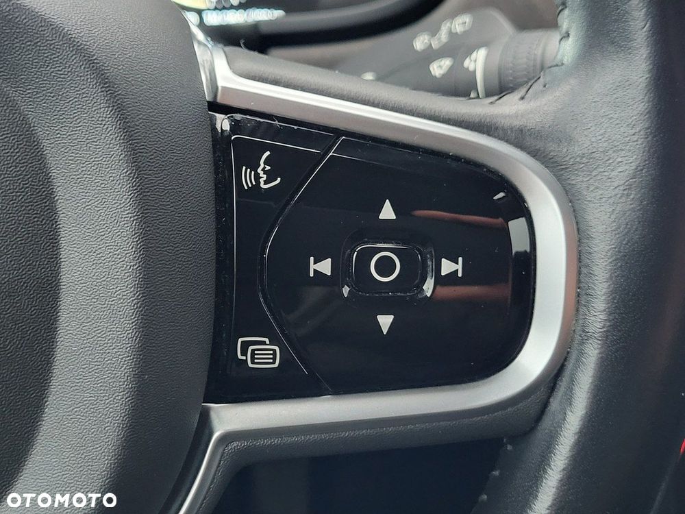 Volvo V90 Cross Country - 25