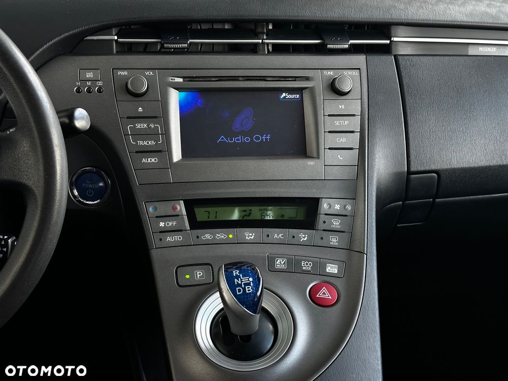 Toyota Prius - 22