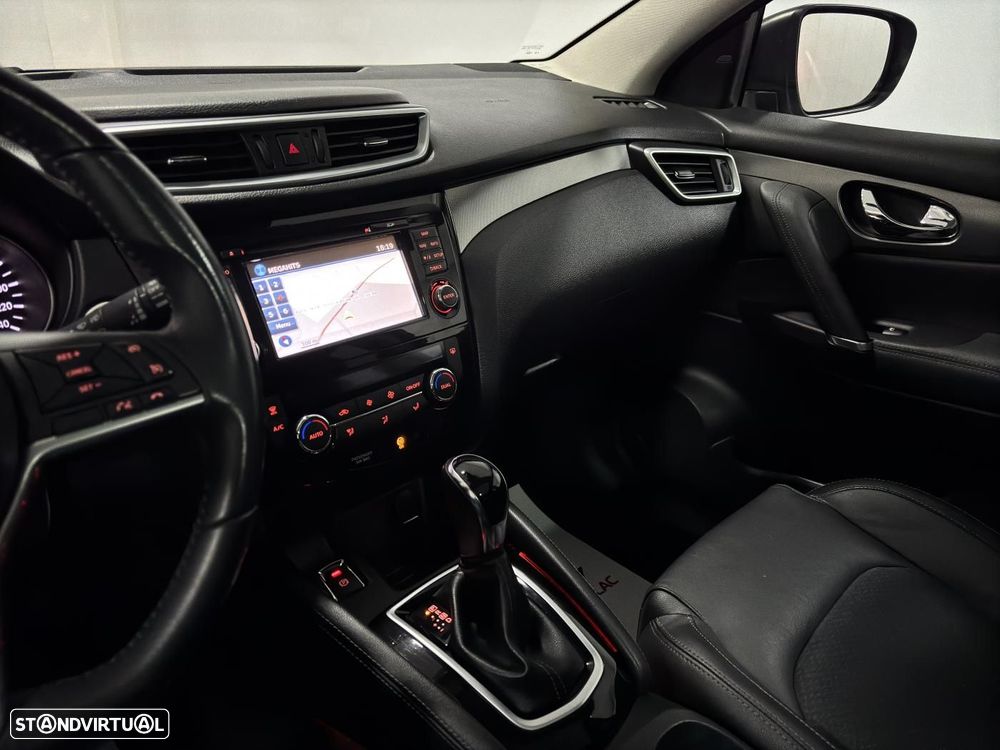 Nissan Qashqai 1.6 dCi Tekna Premium Pele S Alcantara Xtronic - 17