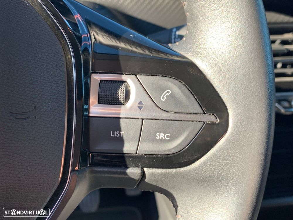 Peugeot 2008 1.2 PureTech Allure - 42