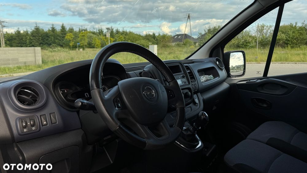 Opel Vivaro - 9