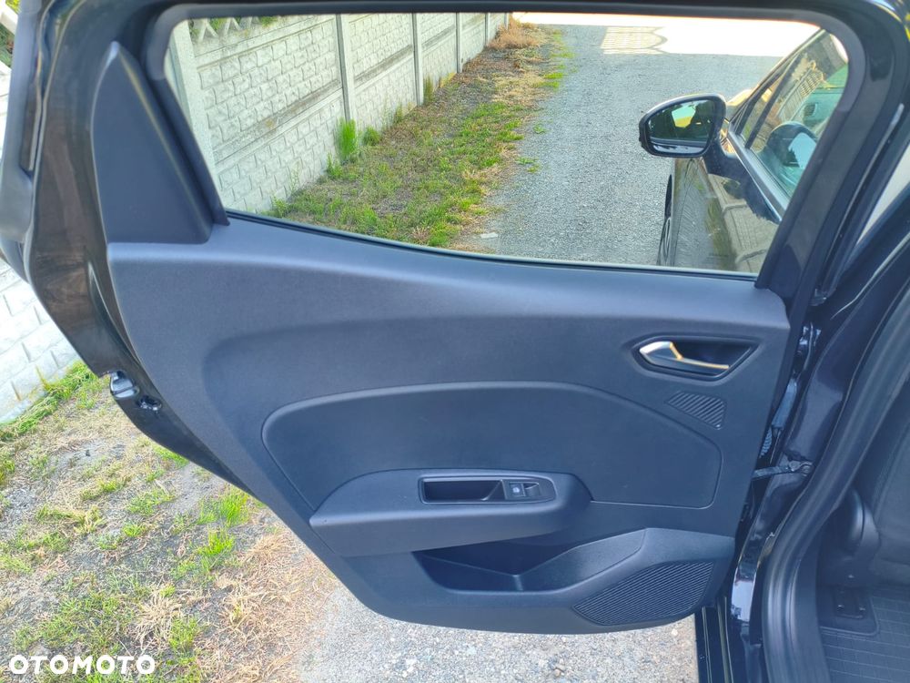 Renault Clio - 19