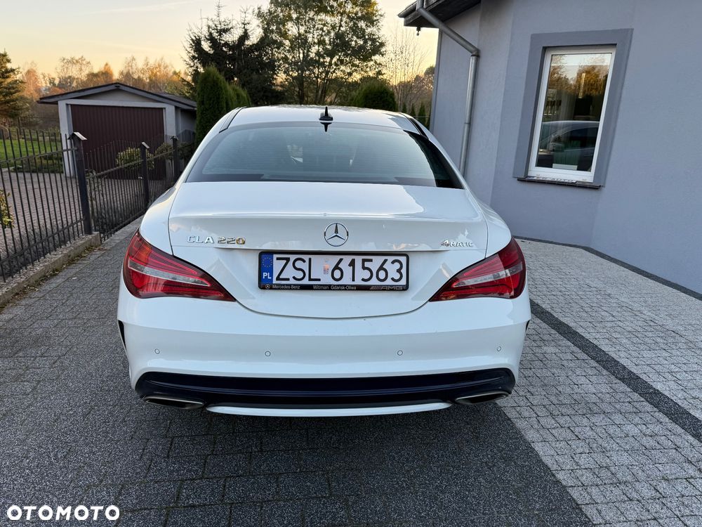 Mercedes-Benz CLA 220 4-Matic AMG Line - 27