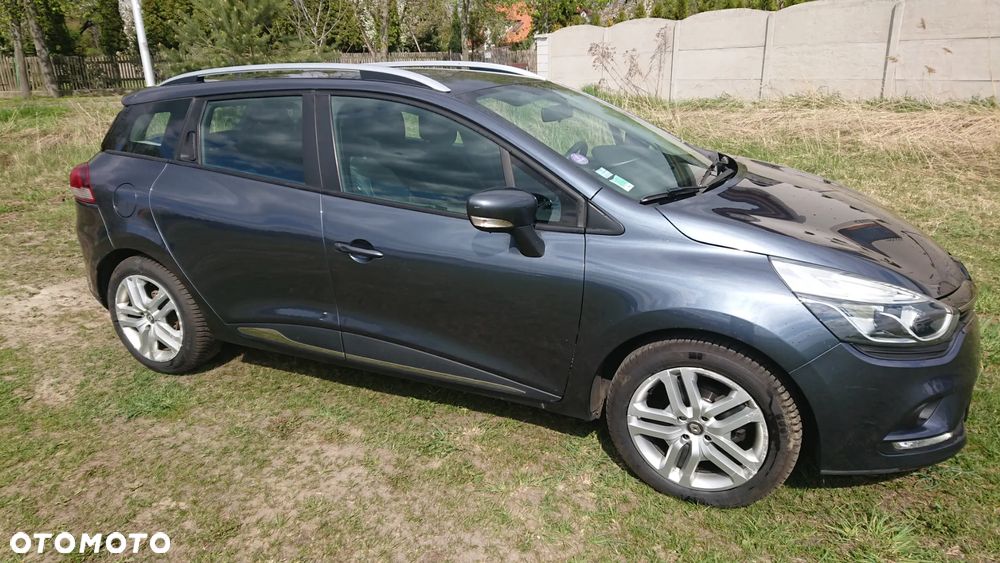 Renault Clio - 11