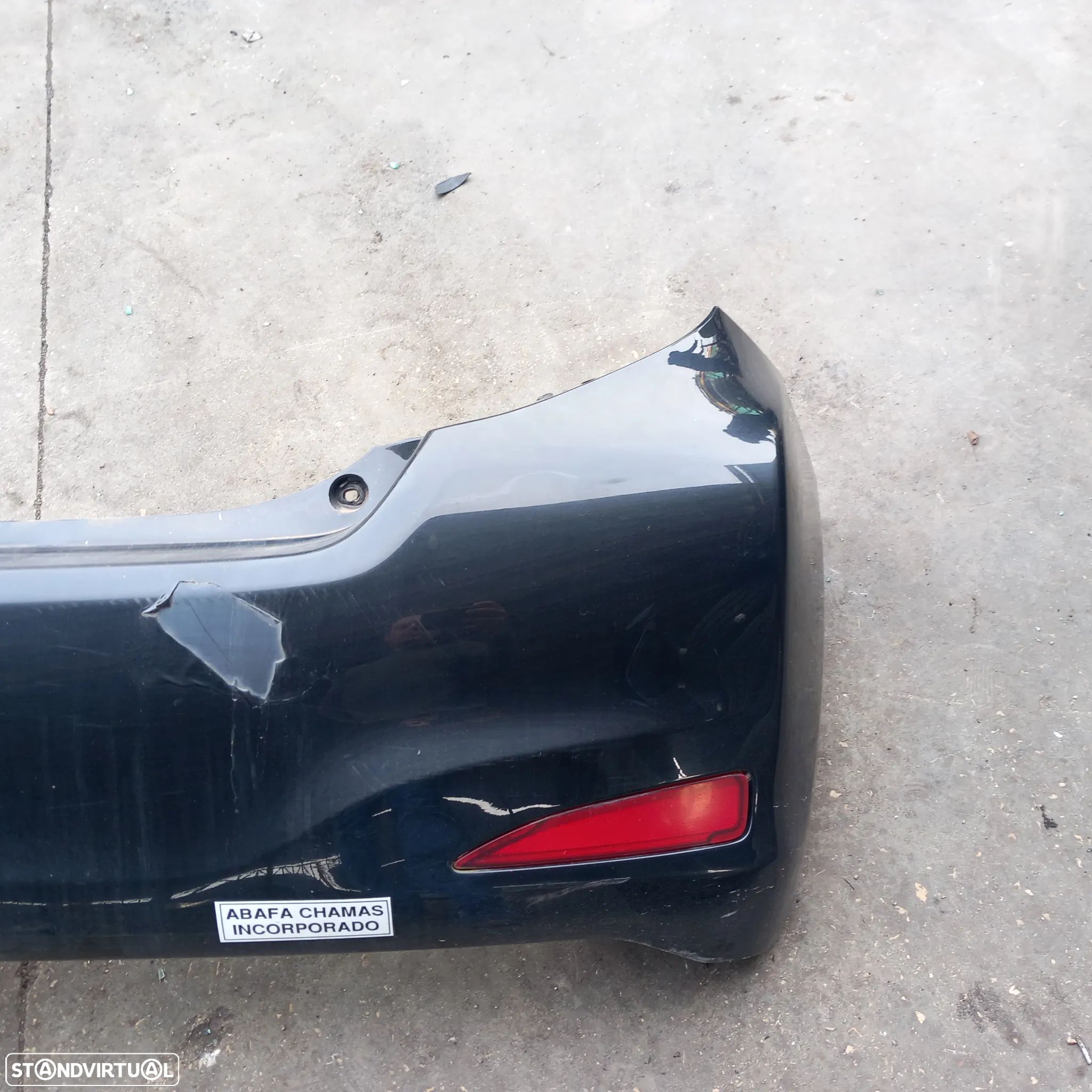 Para choques tras e farolin toyota yaris ano 2021 - 1