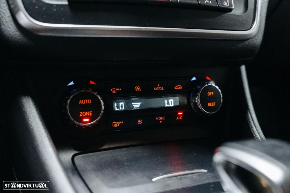 Mercedes-Benz CLA 45 AMG 4-Matic - 32