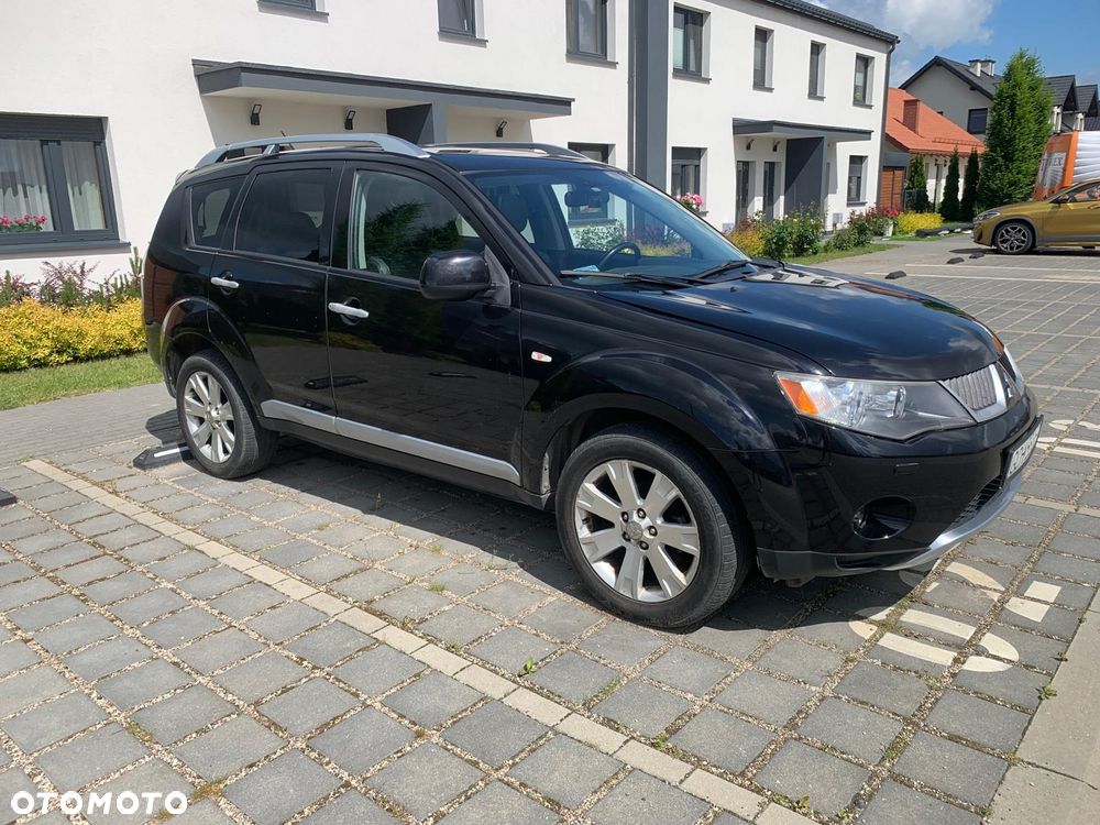 Mitsubishi Outlander 2.2 DID Instyle NAVI - 1