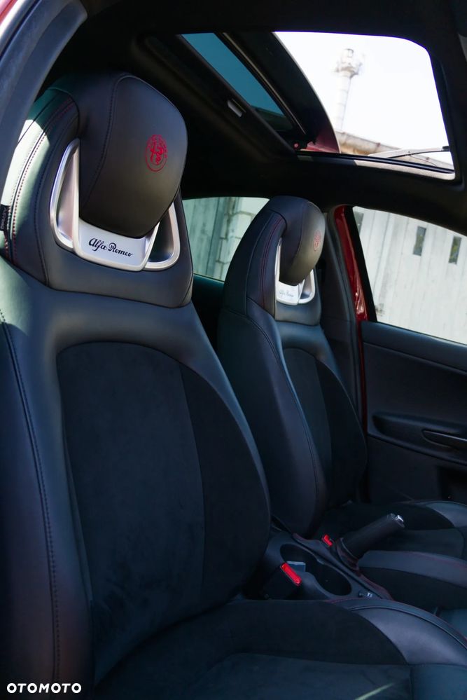 Alfa Romeo Giulietta 1750 TBi Veloce TCT - 10