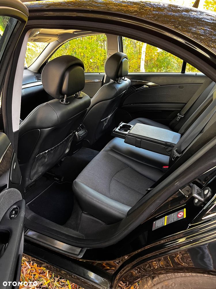 Mercedes-Benz Klasa E 220 CDI Automatik Avantgarde DPF BusinessEDITION - 16