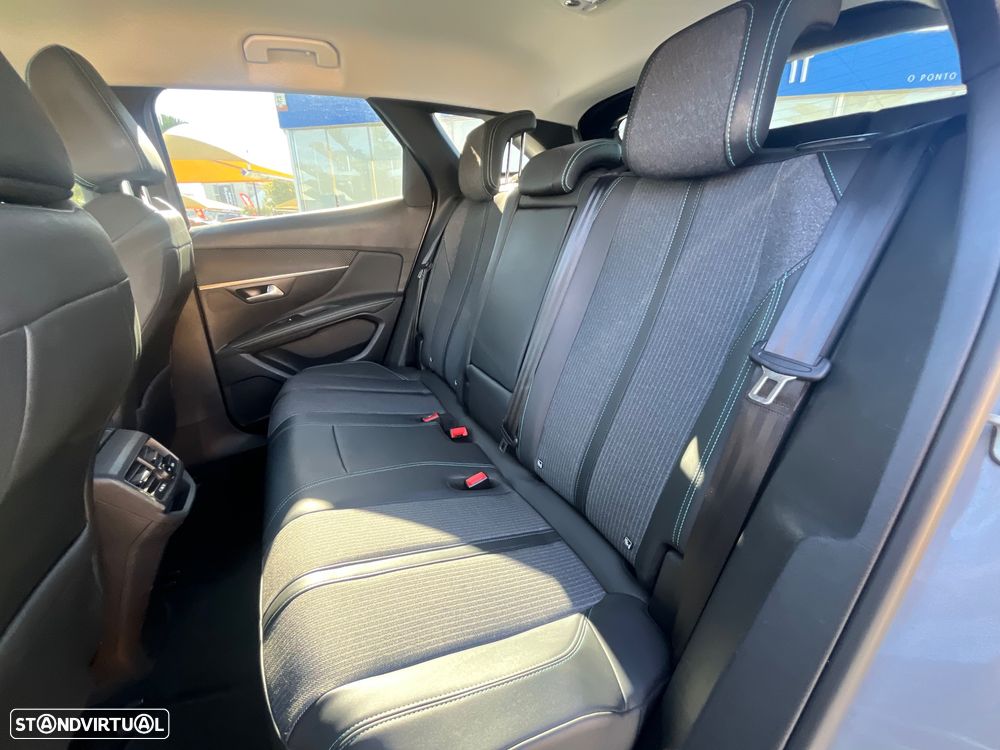 Peugeot 3008 1.6 Hybrid Allure Pack e-EAT8 - 52