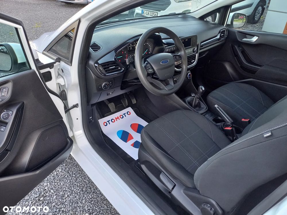 Ford Fiesta - 12