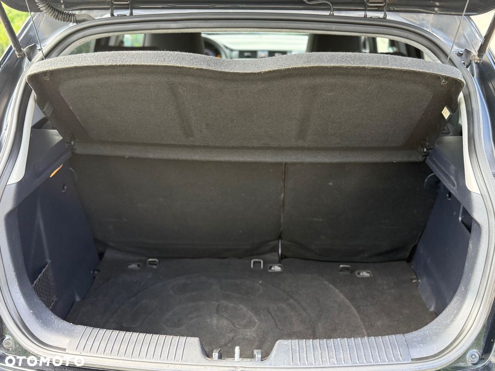 Kia Rio 1.2 Attract - 17