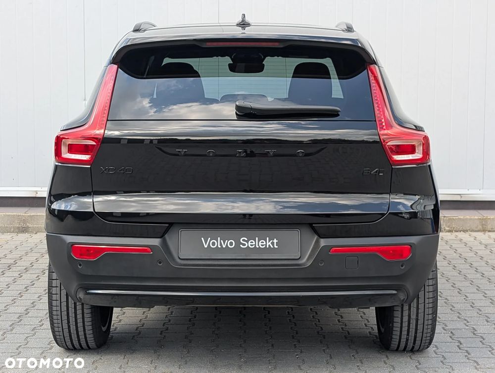 Volvo XC 40 B4 B AWD DKG Ultimate Dark - 16