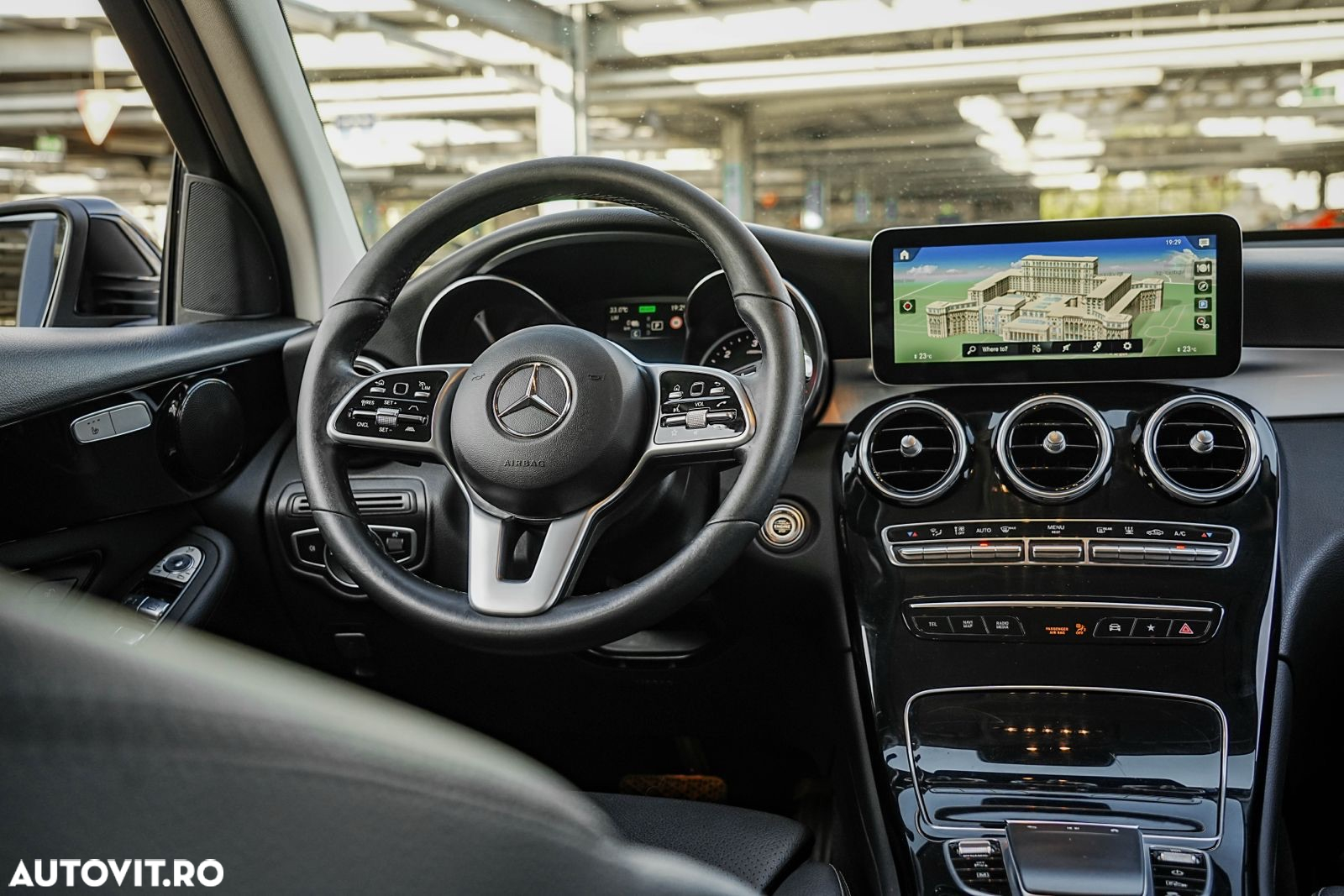 Mercedes-Benz GLC - 19