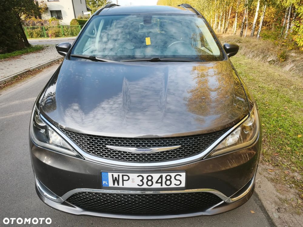 Chrysler Pacifica - 9