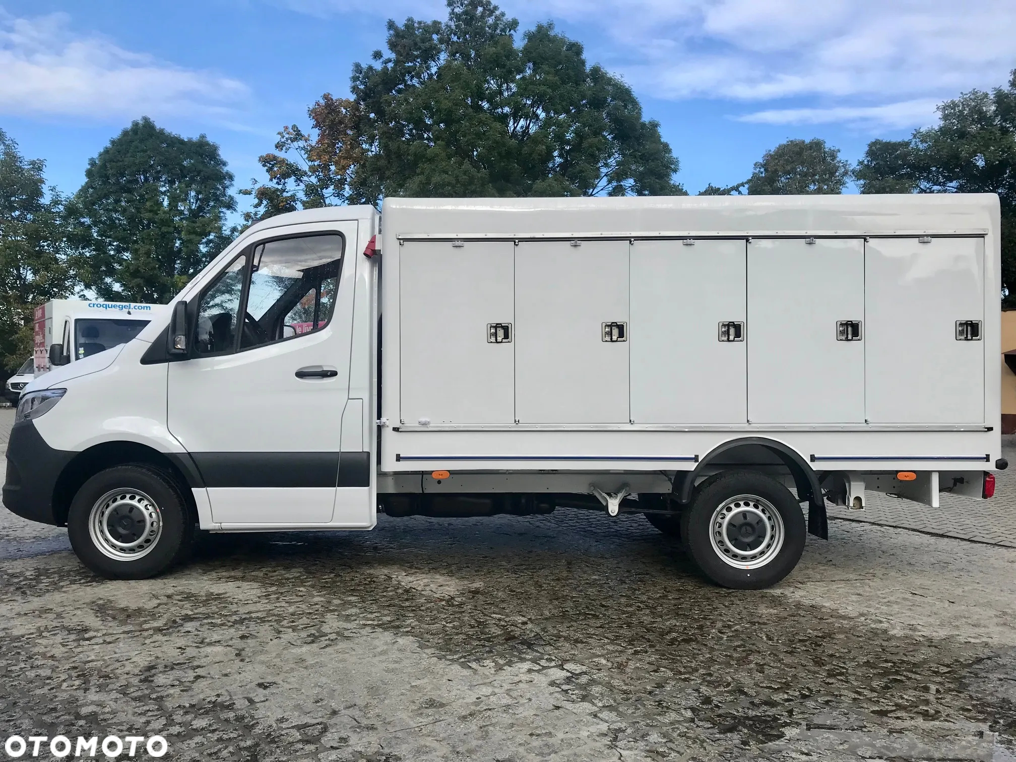 Mercedes-Benz Sprinter - 12