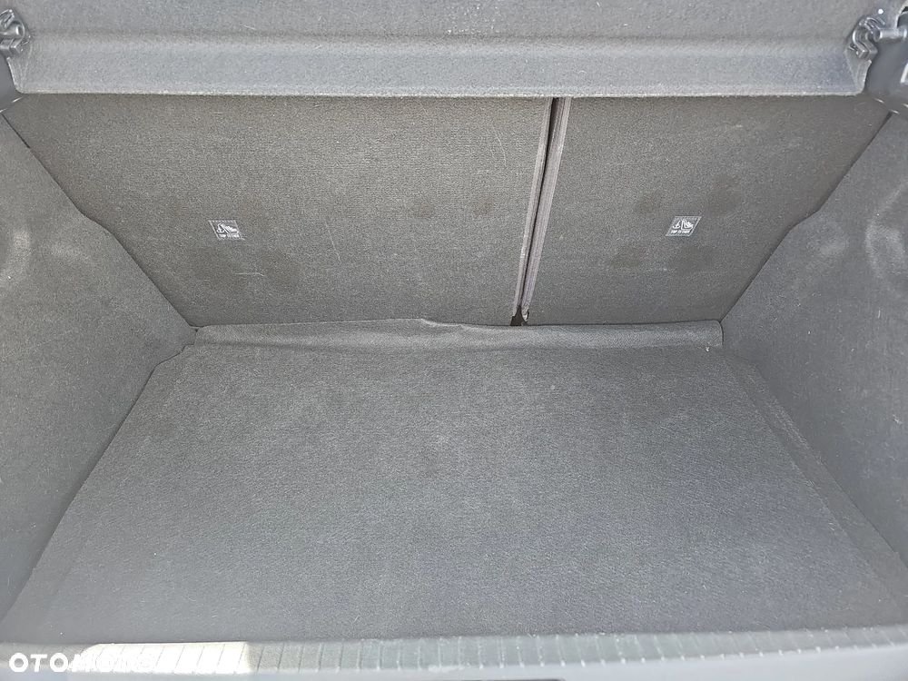 Opel Corsa 1.5 D Elegance S&S - 19