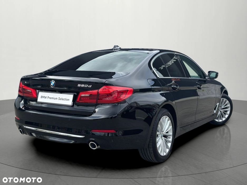 BMW Seria 5 520d Luxury Line - 3