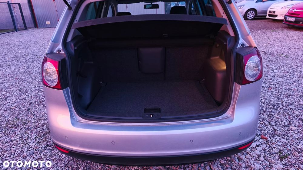 Volkswagen Golf - 33