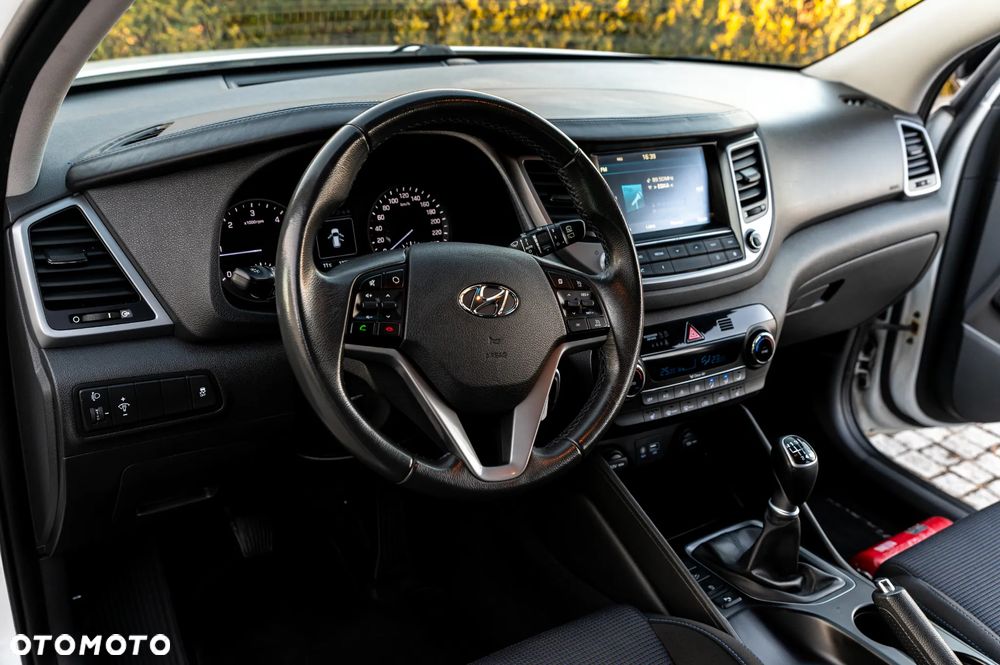 Hyundai Tucson blue 1.7 CRDi 2WD Style - 31