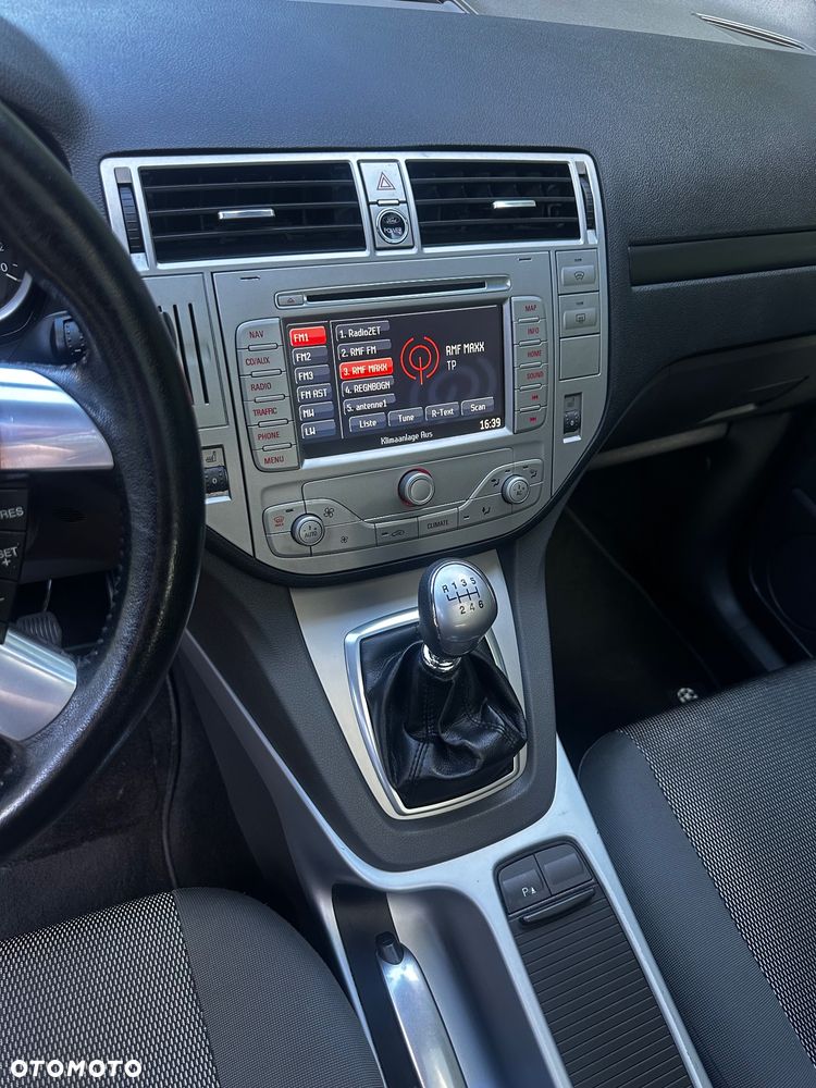 Ford Kuga - 19