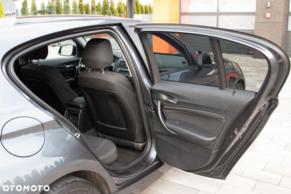 BMW Seria 1 - 30